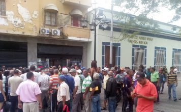 Usuarios denunciaron vacilación y falta de información con el censo en Valencia