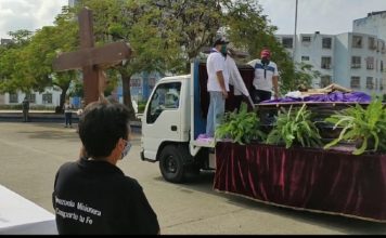Feligresía en Guacara acató distanciamiento social para ver al Cristo de las Violetas