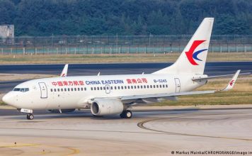 ¡Tragedia! Avión con 132 personas a bordo se estrelló en China tras caer en picado vertical