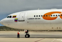 Vuelo con migrantes deportados de EEUU arriba a Venezuela tras escala en Honduras