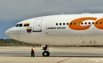 Vuelo con migrantes deportados de EEUU arriba a Venezuela tras escala en Honduras Vuelo con migrantes deportados de EEUU arriba a Venezuela tras escala en Honduras