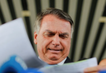 Justicia notifica a Bolsonaro por acusaciones de golpismo en medio de su hospitalización