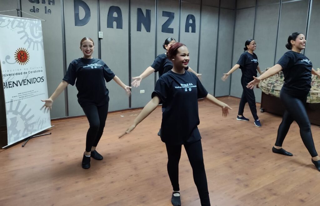 Celebraron Día Internacional de la Danza con muestra artística en la UC