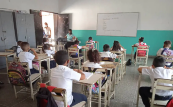 Actividades escolares continúan con regularidad pese a duelo nacional