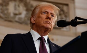 Trump pausa los aranceles a países que no tomaron represalias y eleva los de China al 125 % Trump pausa los aranceles durante 90 días a países que no tomaron represalias y eleva los de China al 125 %