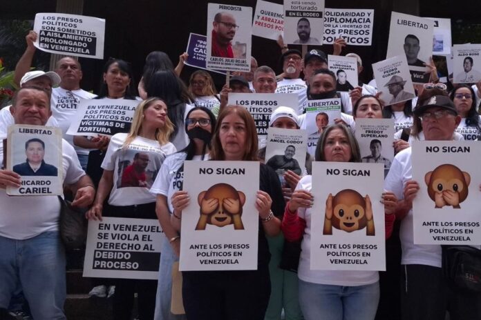 Familiares exigen libertad para los presos políticos con la Ruta Global por la Justicia