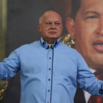 Cabello aseguró que fue negociada la salida de opositores asilados en la Embajada de Argentina