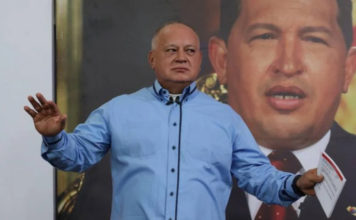 Cabello aseguró que fue negociada la salida de opositores asilados en la Embajada de Argentina Cabello aseguró que fue negociada la salida de opositores asilados en la Embajada de Argentina