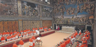 Todo dispuesto en la Capilla Sixtina para elegir al nuevo papa