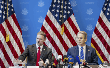 EEUU y China frenan los aranceles y acuerdan una pausa de 90 días EEUU y China frenan los aranceles y acuerdan una pausa de 90 días