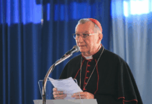 Parolin confirma que el Vaticano se ofrece como sede para diálogo entre Ucrania y Rusia