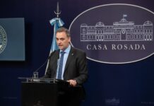 Argentina anuncia restricciones a la residencia y elimina salud gratuita para extranjeros
