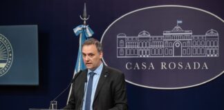 Argentina anuncia restricciones a la residencia y elimina salud gratuita para extranjeros