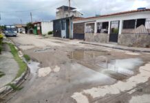 Vecinos de Lomas de Funval solicitan Plan de Asfaltado Lomas