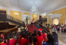 Más de 3 mil personas han disfrutado en Valencia del programa «Descubre el Teatro» Más de 3 mil personas han disfrutado en Valencia del programa "Descubre el Teatro"