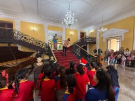 Más de 3 mil personas han disfrutado en Valencia del programa «Descubre el Teatro» Más de 3 mil personas han disfrutado en Valencia del programa "Descubre el Teatro"