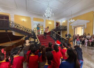 Más de 3 mil personas han disfrutado en Valencia del programa «Descubre el Teatro» Más de 3 mil personas han disfrutado en Valencia del programa "Descubre el Teatro"