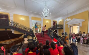 Más de 3 mil personas han disfrutado en Valencia del programa «Descubre el Teatro» Más de 3 mil personas han disfrutado en Valencia del programa "Descubre el Teatro"