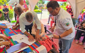 Atendidas 220 familias en jornada de registro de firmas para entrega de títulos de tierra en Miguel Peña